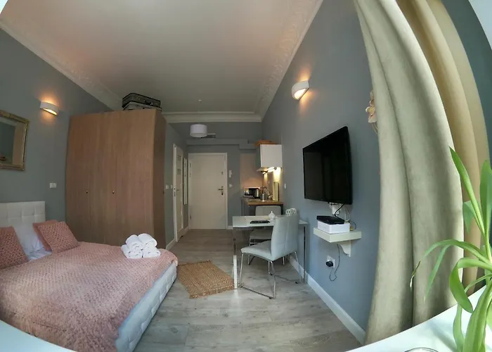 Apartlux Self Check-in 24h شقة